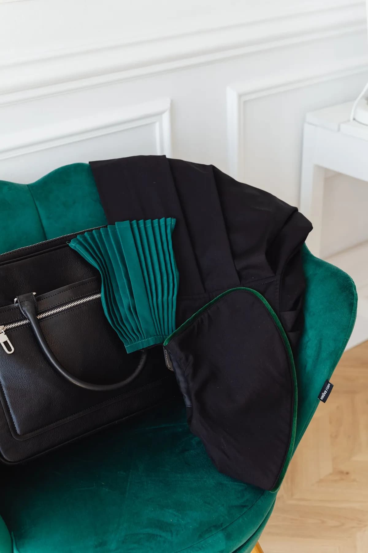 Kaghan Garment Bag