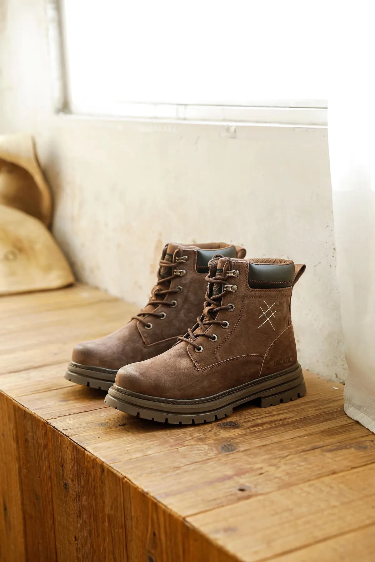 Skardu Hiking Boots